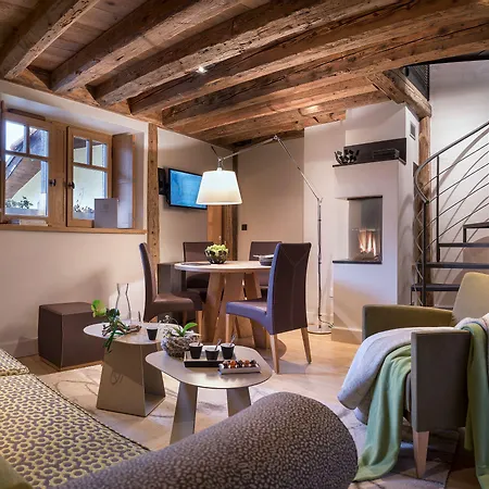 Les Loges Vieille Отель 5*