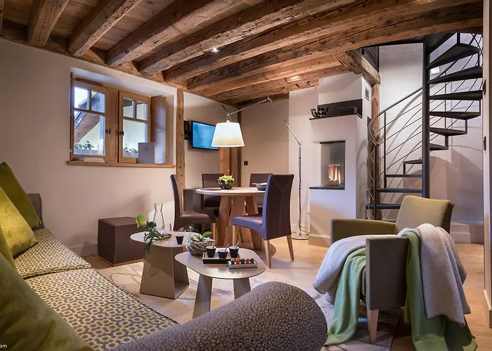 Les Loges Vieille Hotel 5*